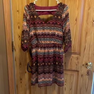 Aztec short dress, 3/4 sleeve, keyhole back, belt, S